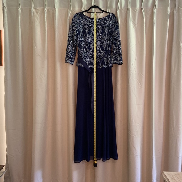 NWOT Emma Street  Mother of bride / groom gown. - Picture 7 of 10